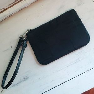 Express wristlet